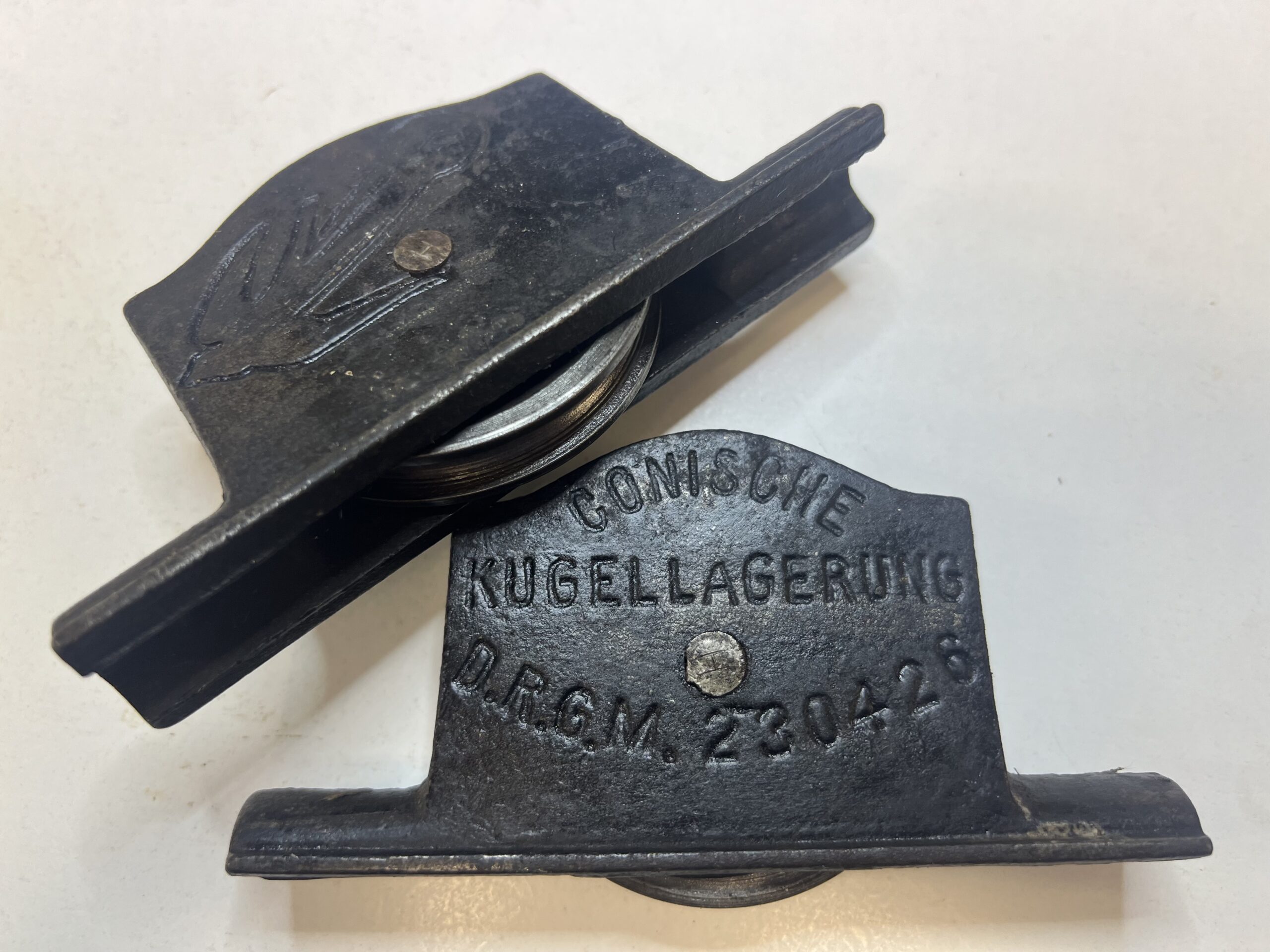 Gietijzer rolslot 65 mm Schwalbe