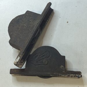 Gietijzer rolslot 40 mm Schwalbe
