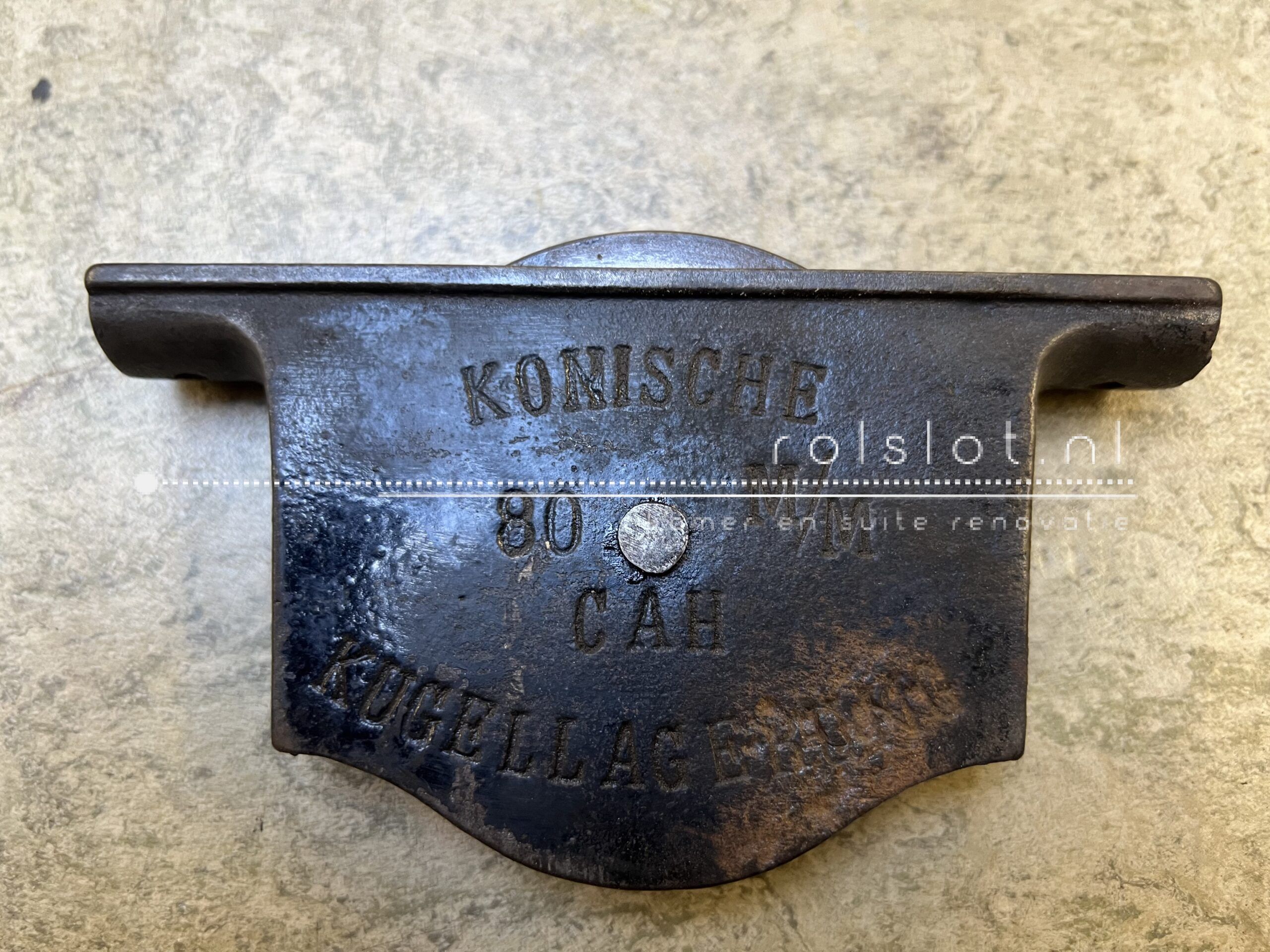 Gietijzer rolslot 80 mm C.A.H.